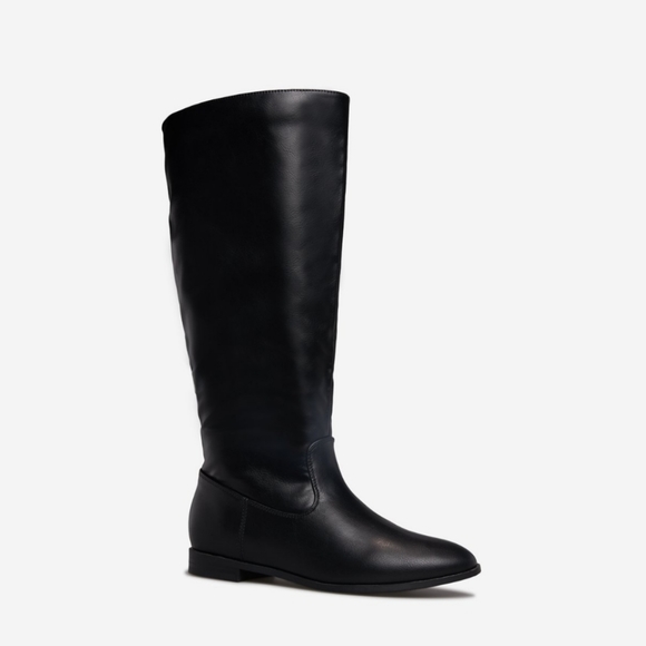 Shoes - NEW Black Boots Size 7